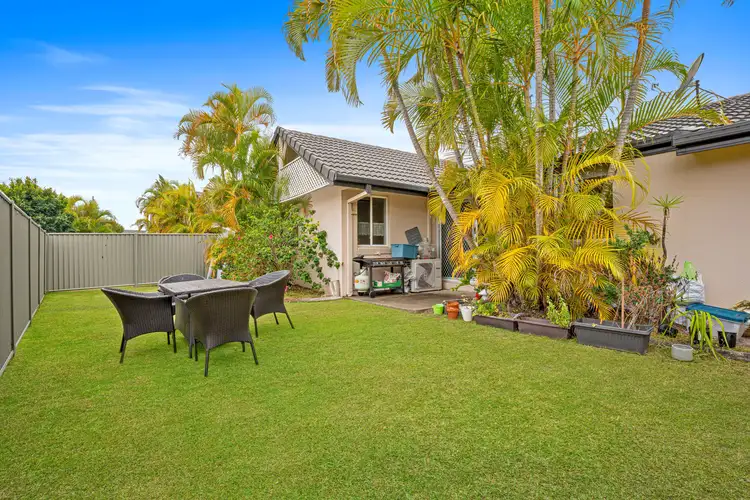 17/30 St Kevins Avenue, Benowa QLD 4217