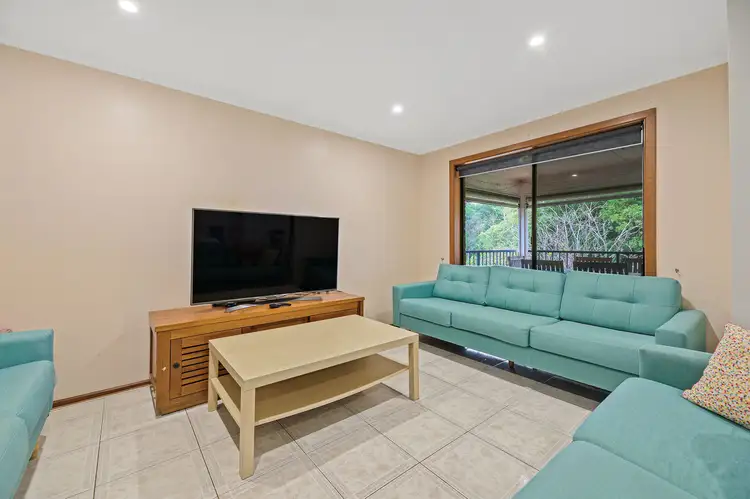 Fourth view of Homely house listing, 5 Blackwood Court, Drouin VIC 3818
