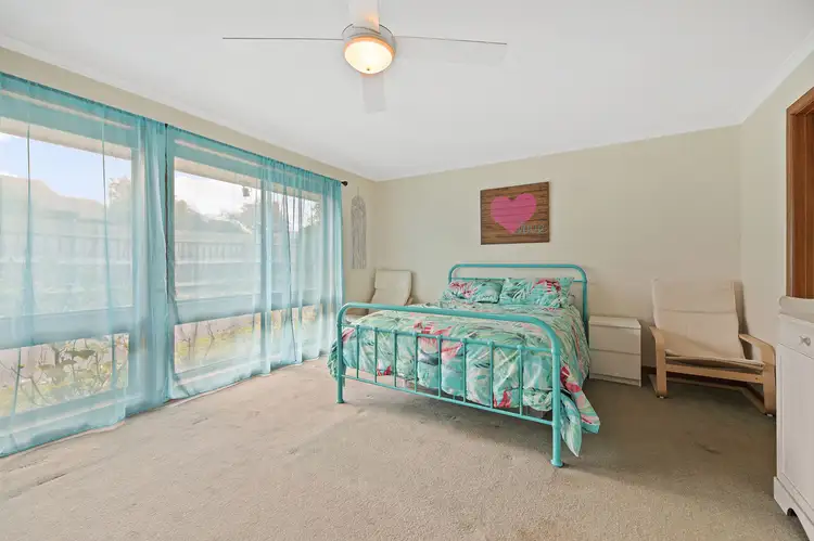 Fifth view of Homely house listing, 5 Blackwood Court, Drouin VIC 3818