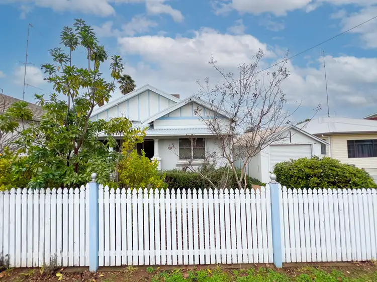 7 Bogan Street, Parkes NSW 2870