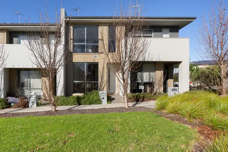 4 Ely Walk, Craigieburn VIC 3064