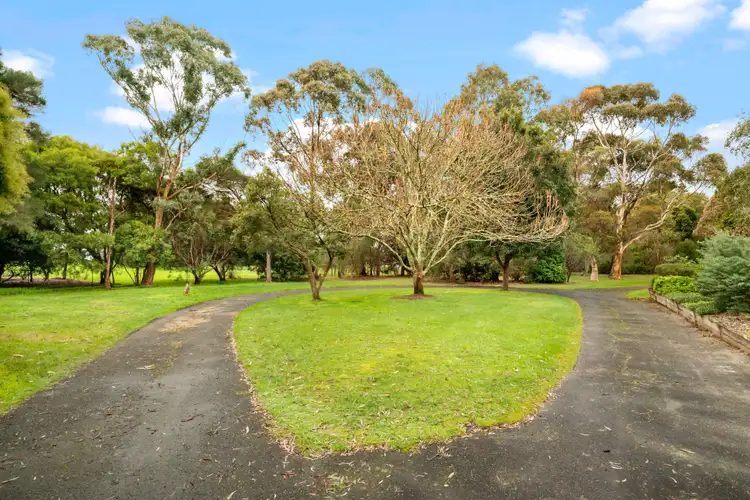Second view of Homely house listing, 11 Woodlea Place, Langwarrin VIC 3910