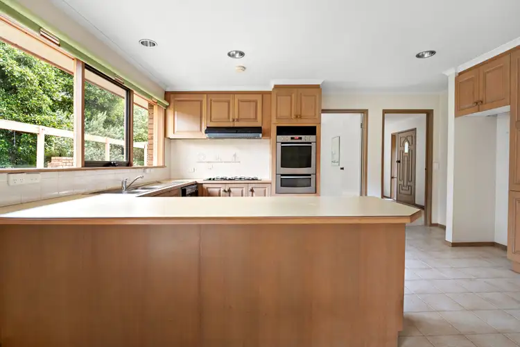 Sixth view of Homely house listing, 11 Woodlea Place, Langwarrin VIC 3910