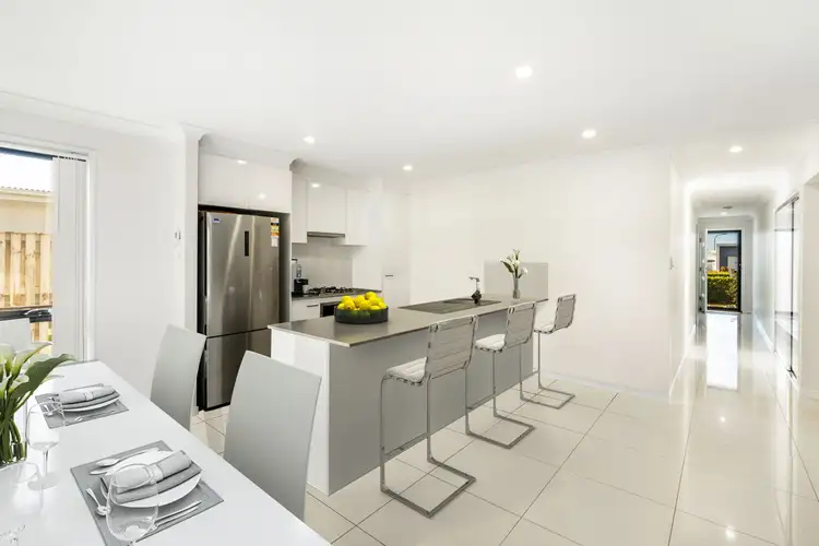 4 Barron Court, Pimpama QLD 4209