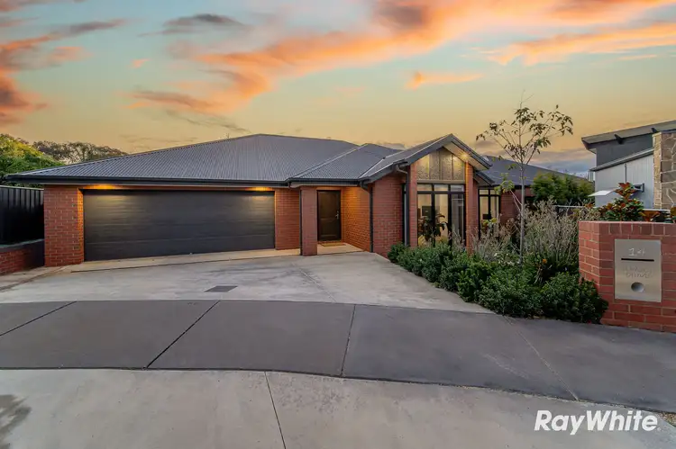 14 Elwood Drive, Strathdale VIC 3550