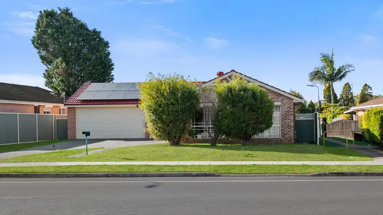 273 Copperfield Drive, Rosemeadow NSW 2560
