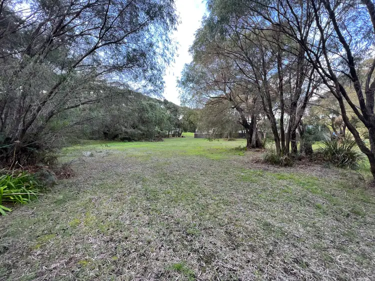 17 Peppermint Way, Peaceful Bay WA 6333