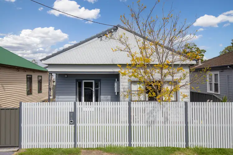 16 Glossop Street, New Lambton NSW 2305