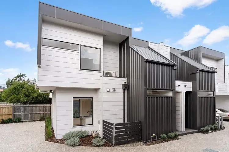 3/10 Stanlake Street, Footscray VIC 3011