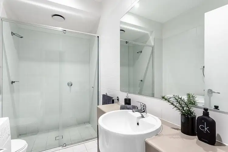 Sixth view of Homely apartment listing, 2/270 Alexandra Parade East, Clifton Hill VIC 3068