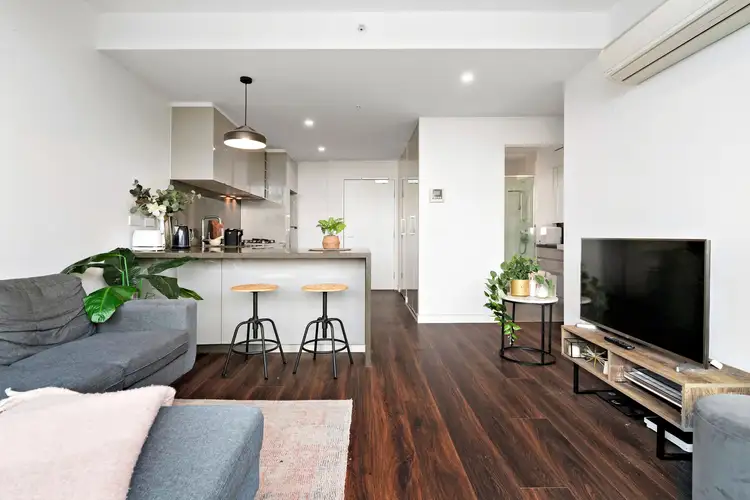 230/70 Batesford Road, Chadstone VIC 3148