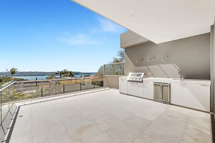 41 Middle Head Road