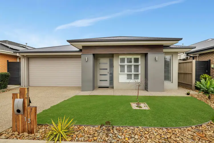 13 Leeson Street, Officer South VIC 3809