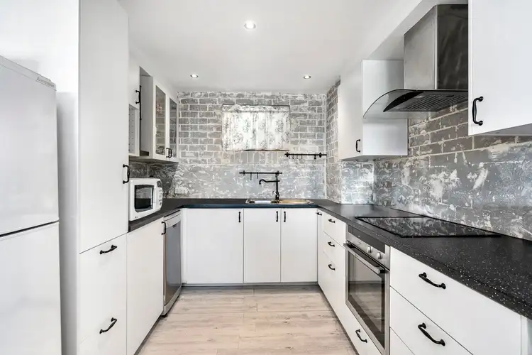 Fourth view of Homely unit listing, Unit 8/8 Coonowrin Street, Battery Hill QLD 4551