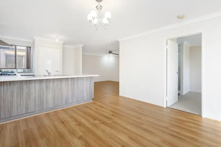 Seventh view of Homely house listing, 6 Dana Way, Madeley WA 6065