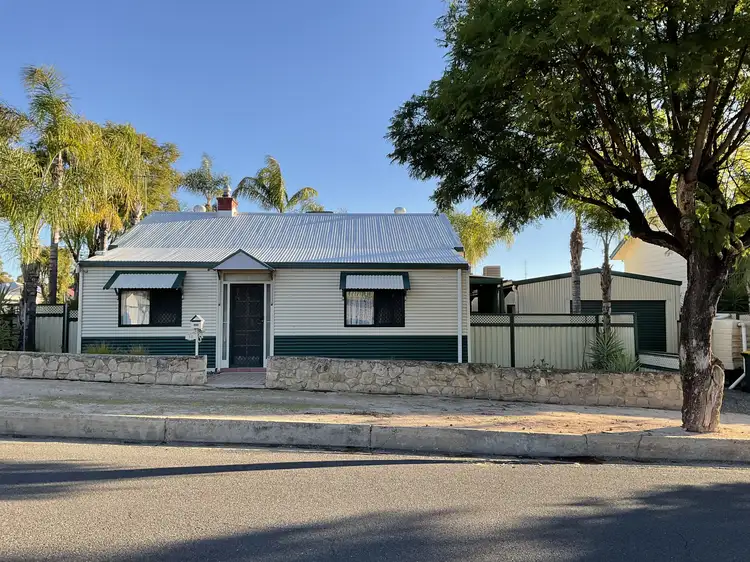 13 Henderson Street, Waikerie SA 5330