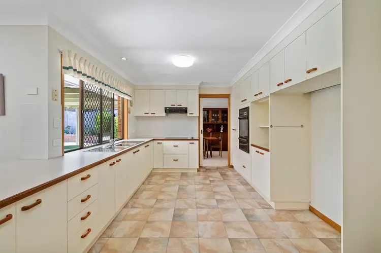 Fifth view of Homely house listing, 6 Kiandra Close, Wishart QLD 4122