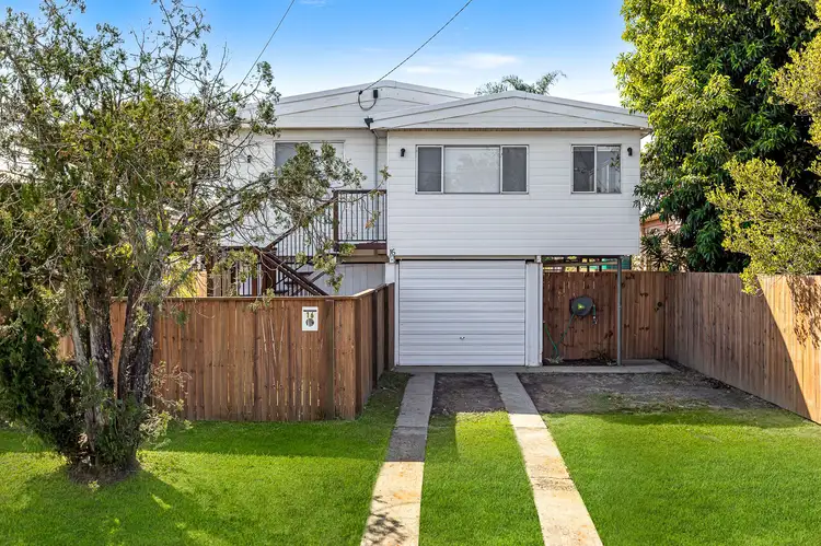 16 Frank Street, Scarborough QLD 4020
