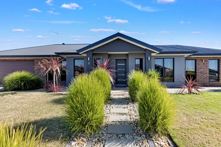 Second view of Homely house listing, 10 Kedmenec Drive, Mildura VIC 3500