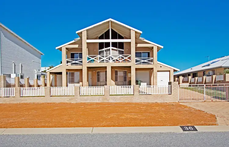 36 Casuarina Crescent