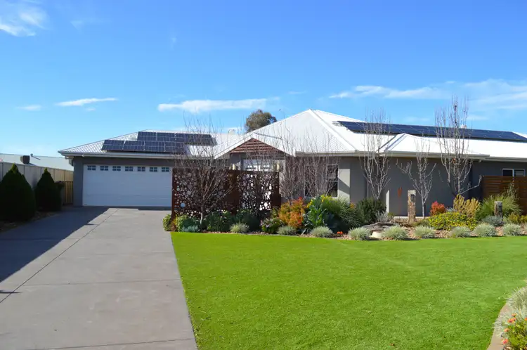 Second view of Homely house listing, 5 Milich Court, Loxton SA 5333
