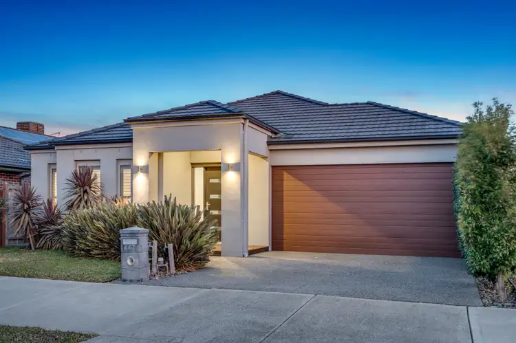 647 Grand Boulevard, Mickleham VIC 3064
