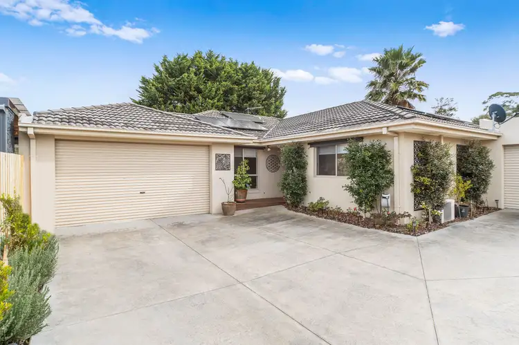 2/16 Station Street, Somerville VIC 3912