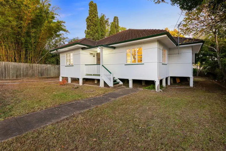 11 Bayford Street, Oxley QLD 4075