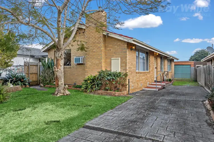 82 Emma Street, Carrum VIC 3197