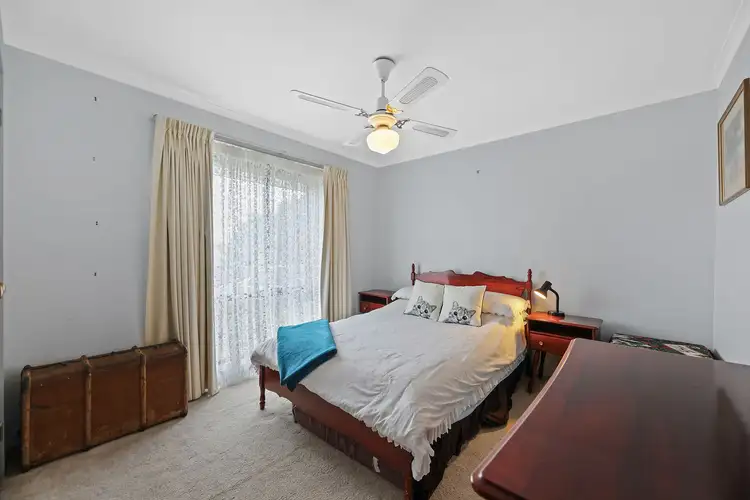 Fifth view of Homely house listing, 4 Russell Street, Drouin VIC 3818
