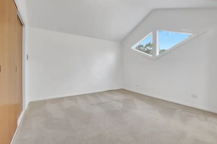 Fourth view of Homely house listing, 2/31 Streeton Circuit, Mill Park VIC 3082