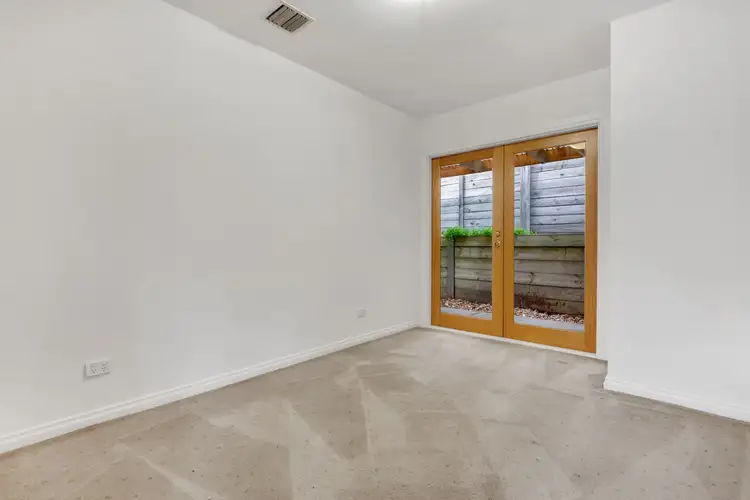 Fifth view of Homely house listing, 2/31 Streeton Circuit, Mill Park VIC 3082