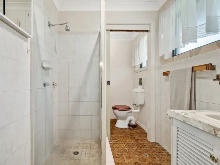 Seventh view of Homely house listing, 1 Daru Place, Glenfield NSW 2167