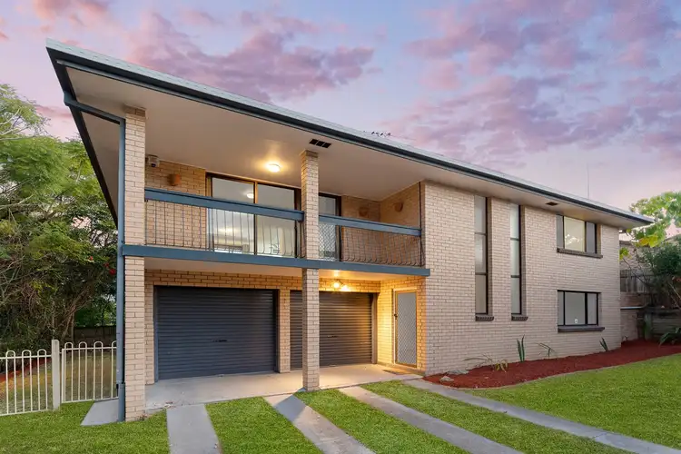 399 Pine Mountain Road, Mansfield QLD 4122