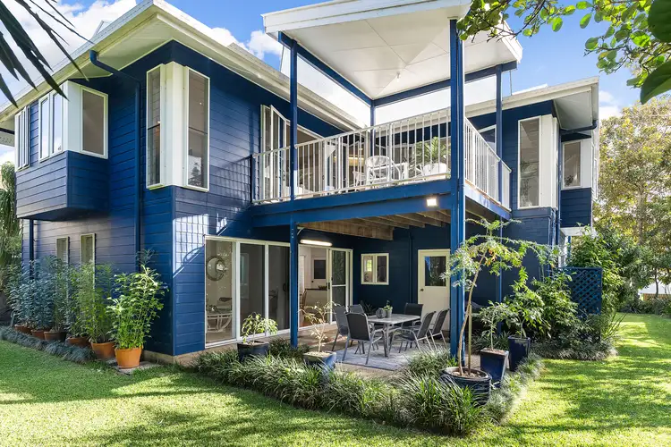 225 Oceanic Drive