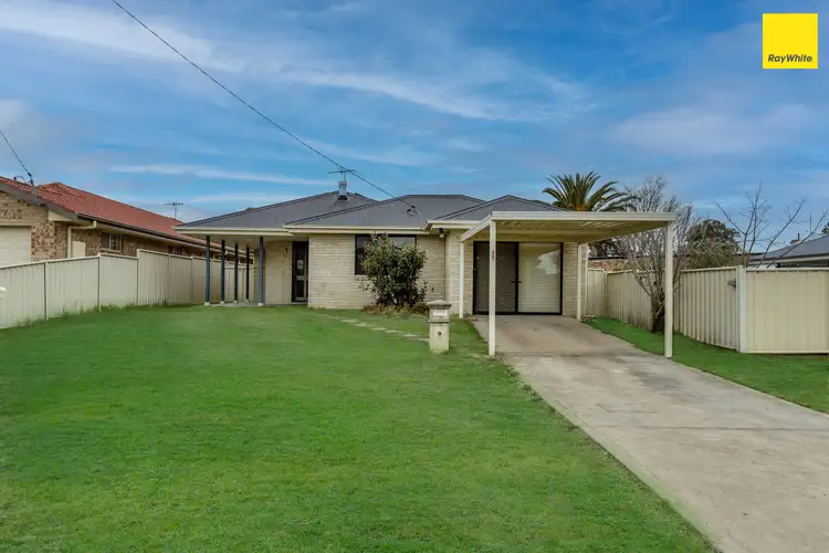 39 Greaves Street, Inverell NSW 2360