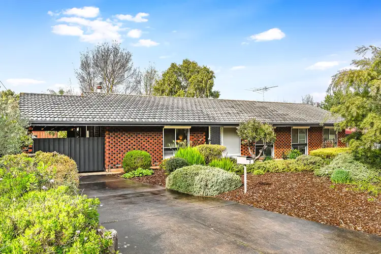 2 Sandford Avenue, Mount Barker SA 5251