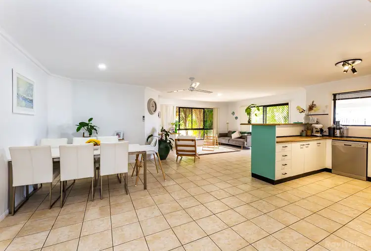 Sixth view of Homely house listing, 2 Bobby Place, Coral Cove QLD 4670