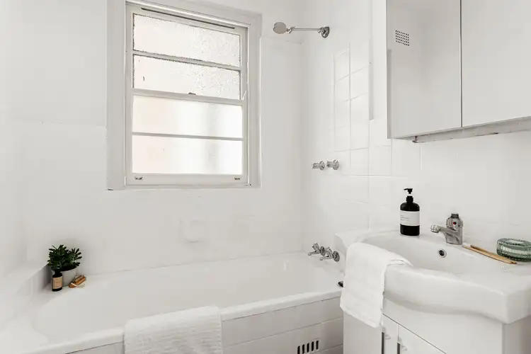 Fifth view of Homely studio listing, 28/3 Crick Avenue, Elizabeth Bay NSW 2011