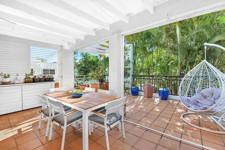 6/100 Cotlew Street East, Southport QLD 4215