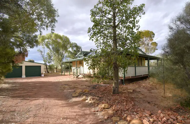 18 Teal Street, Longreach QLD 4730