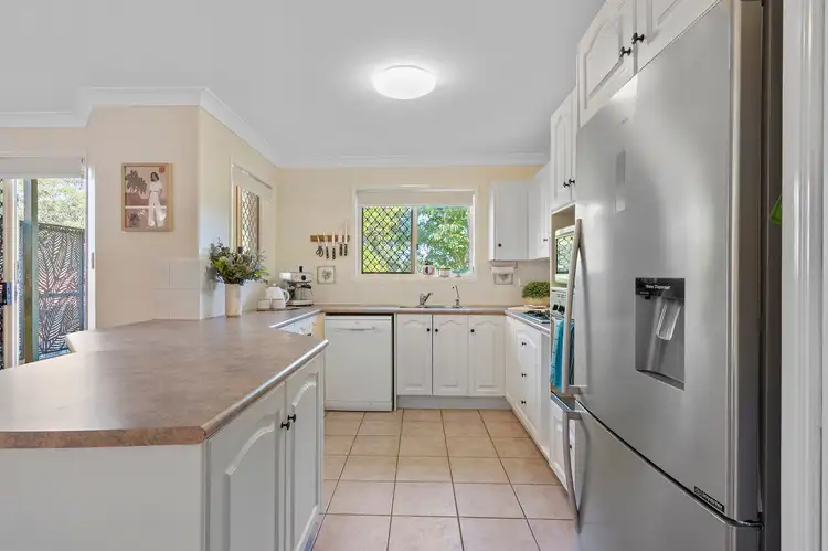 2/182 Trouts Road, Stafford Heights QLD 4053
