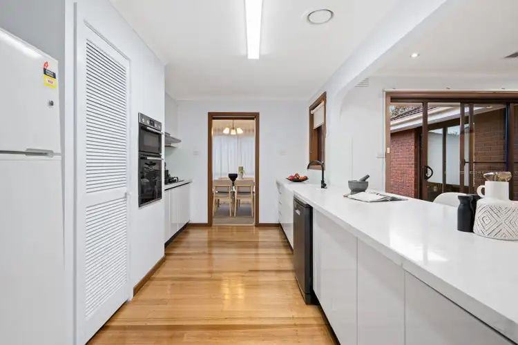 Fifth view of Homely house listing, 2 Mangrove Close, Bundoora VIC 3083