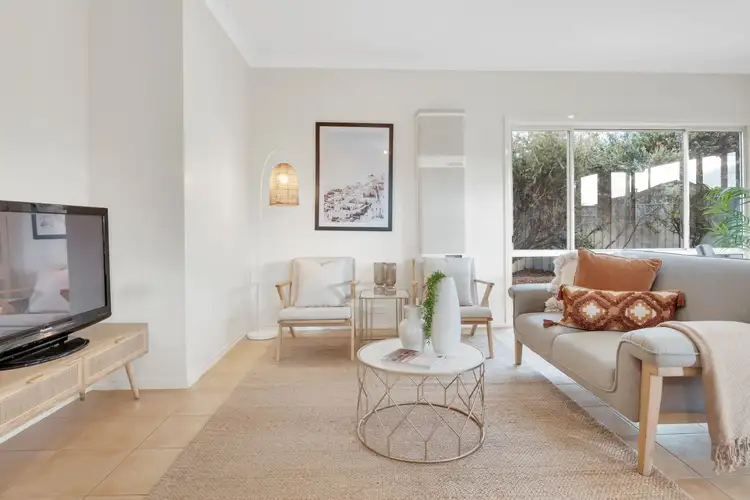 Sixth view of Homely house listing, 16 Stoneleigh Place, Craigieburn VIC 3064