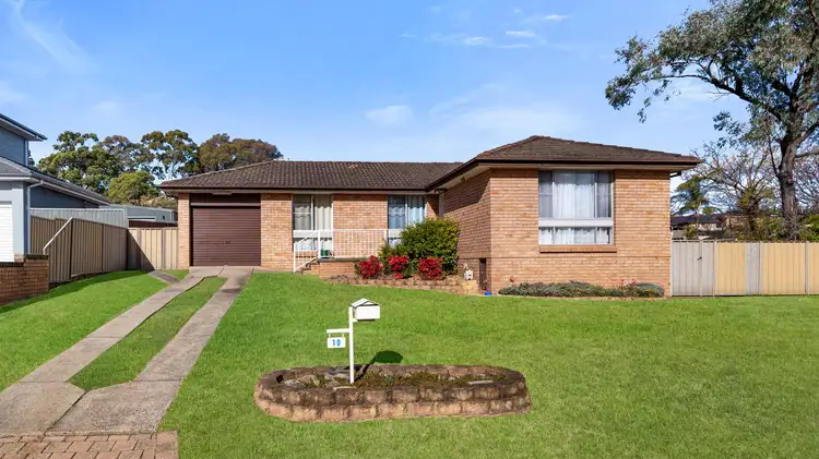 10 Maroubra Crescent, Woodbine NSW 2560