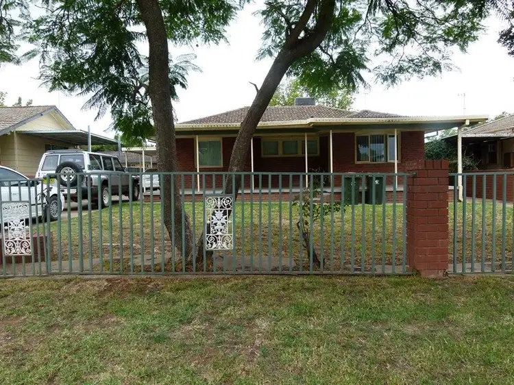31 Stonham Street, Forbes NSW 2871