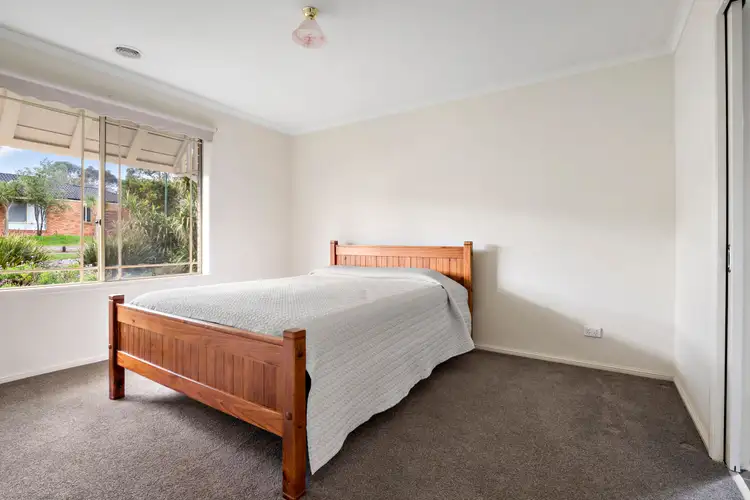 Fifth view of Homely house listing, 32 Glenbrook Crescent, Lynbrook VIC 3975