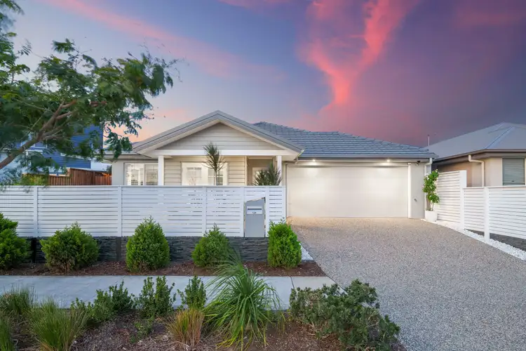 124 Lakeview Promenade, Newport QLD 4020