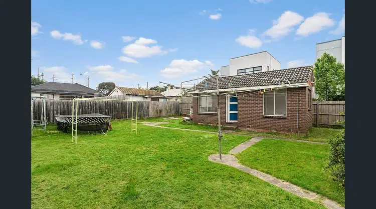 Fifth view of Homely house listing, 8 Afton Way, Aspendale VIC 3195