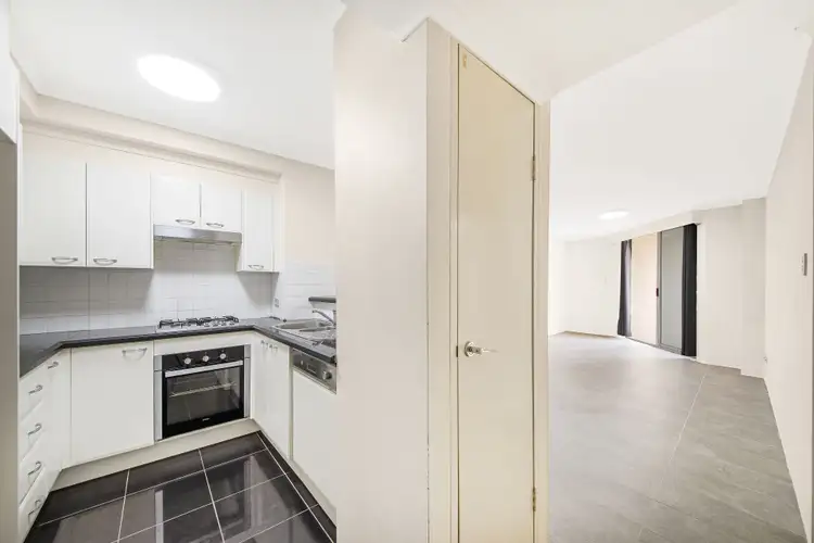 Fourth view of Homely apartment listing, 6/569 George Street, Sydney NSW 2000